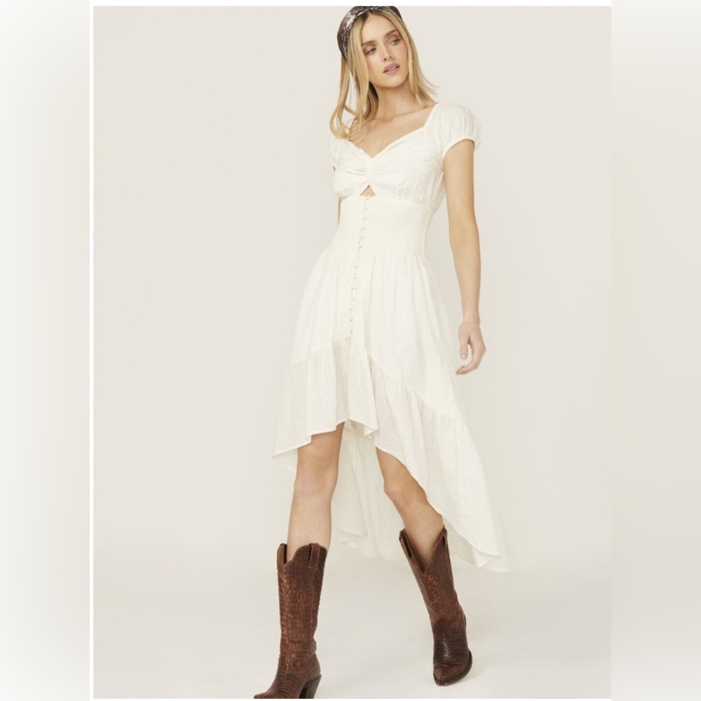 New L SHYANNE Smocked Twist Front Short Sleeve Midi High Low Cotton Cream Dress - Picture 1 of 16